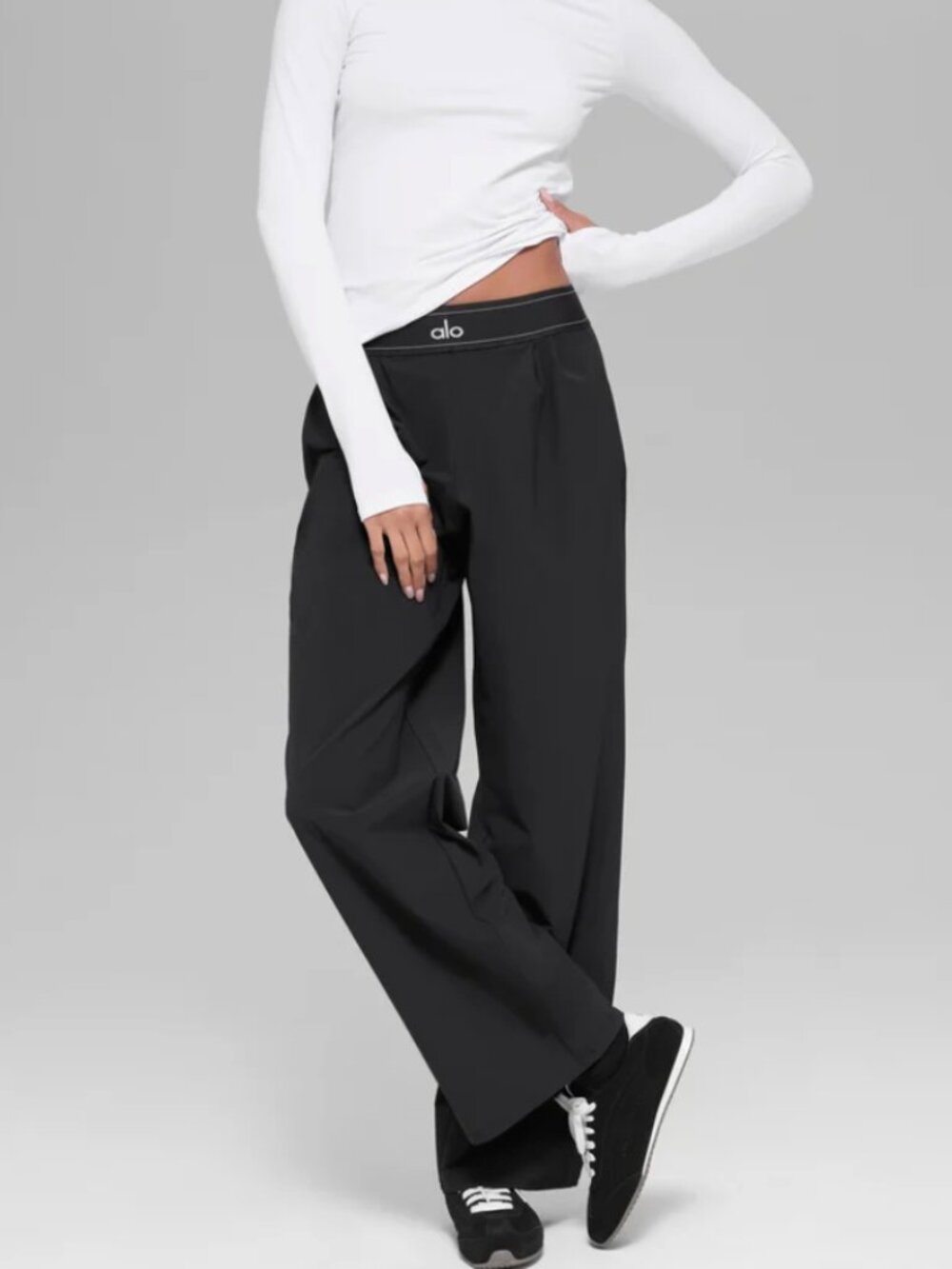 ALO Suit Up Trouser Pants (Long)-Black-Size Large Long